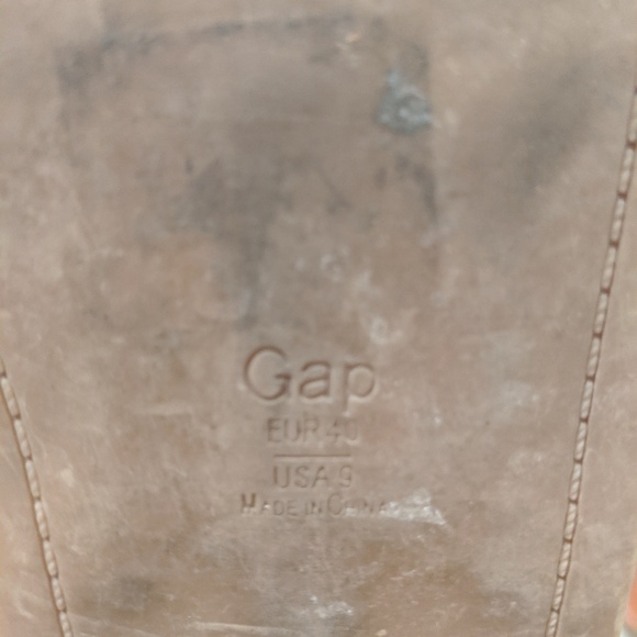 GAP Gladiator Sandals - Picture 2 of 3